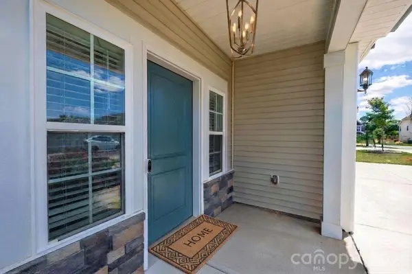 6249 Finch Meadow CT, Clemmons, NC 27012