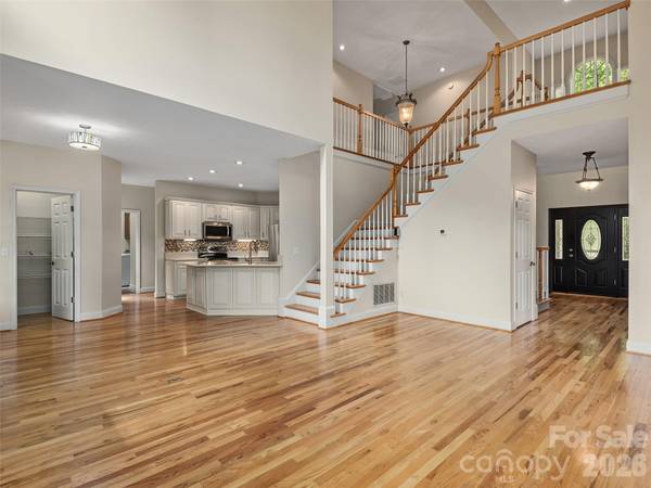 48 Smokemont DR, Arden, NC 28704
