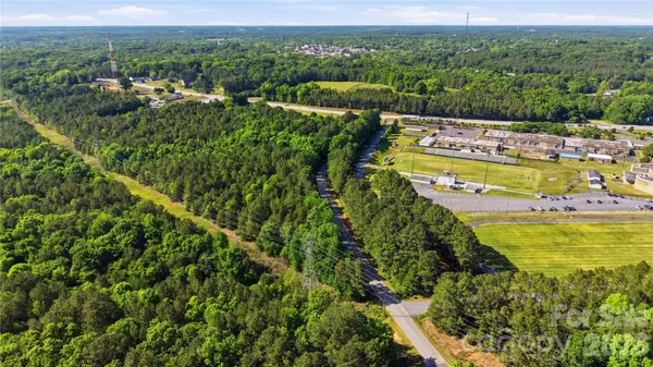 00000 Hilltop DR, Chester, SC 29706