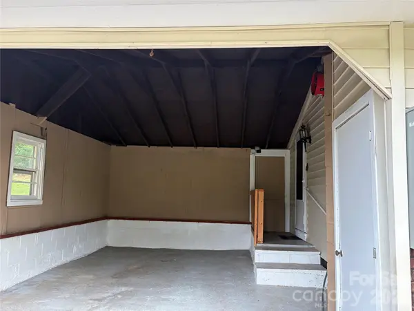 160 Cooper ST, Canton, NC 28716