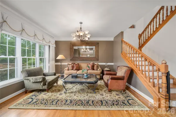100 Welwyn LN, Asheville, NC 28805