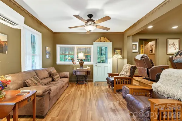 238 Texas Spur RD, Montreat, NC 28757