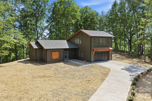 121 Deer Jump TRL, Lake Lure, NC 28746