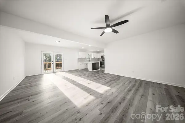 10107 Clairemore PL, Charlotte, NC 28216