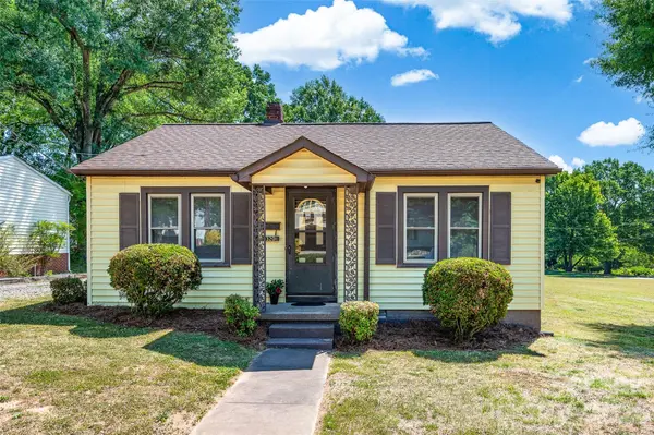 320 Cook ST, Mooresville, NC 28115