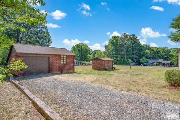 320 Cook ST, Mooresville, NC 28115