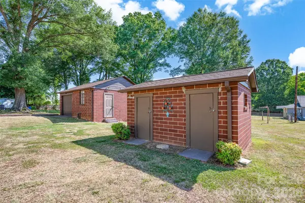 320 Cook ST, Mooresville, NC 28115