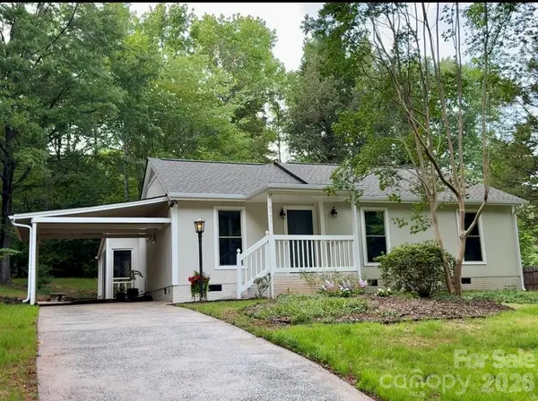 6921 Kirkcaldy LN, Mint Hill, NC 28227