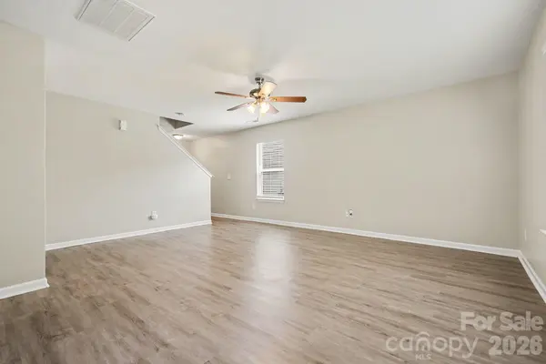 6532 Pennacook DR, Charlotte, NC 28214