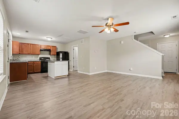6532 Pennacook DR, Charlotte, NC 28214