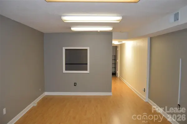 111 S Center ST #105, Statesville, NC 28677