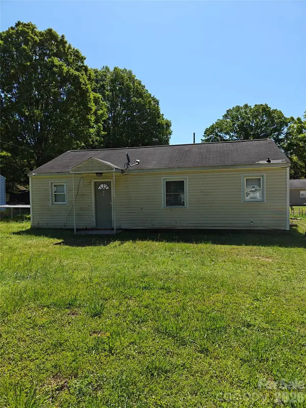 1204 Iva AVE, Gastonia, NC 28052