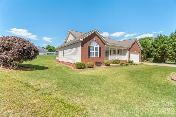 202 Big Dipper CT, Wingate, NC 28174