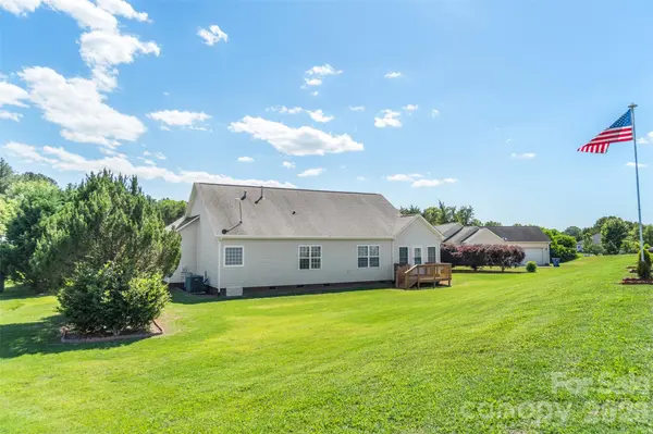202 Big Dipper CT, Wingate, NC 28174