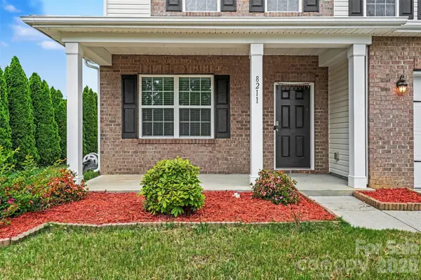 8211 Pamplin CT, Charlotte, NC 28273