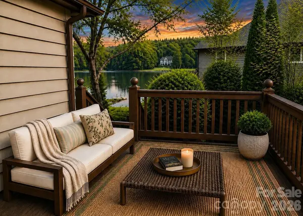 99 Willow WAY, Hendersonville, NC 28739