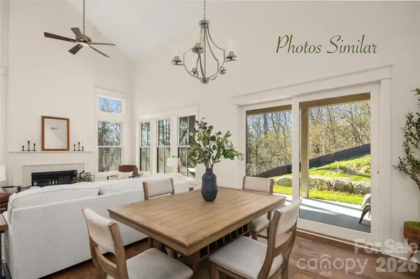 65 Chimney Chase TRL, Hendersonville, NC 28739