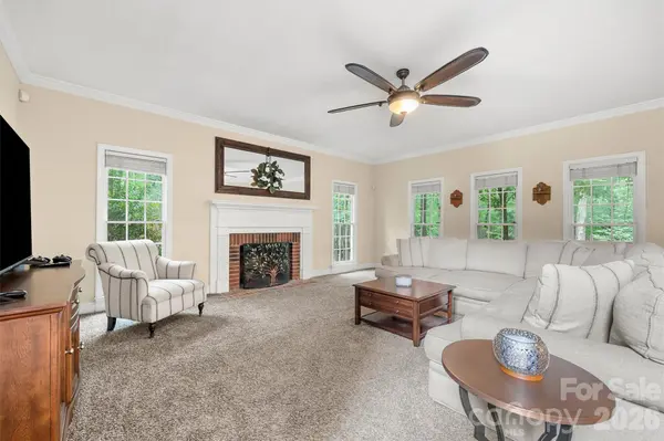5501 Providence Glen RD, Charlotte, NC 28270