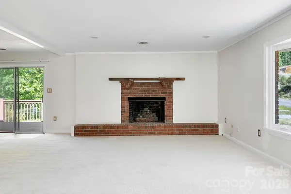 100 Kilpatrick ST, Brevard, NC 28712