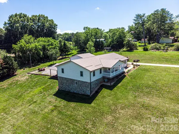 460 Sunset ST, Granite Falls, NC 28630