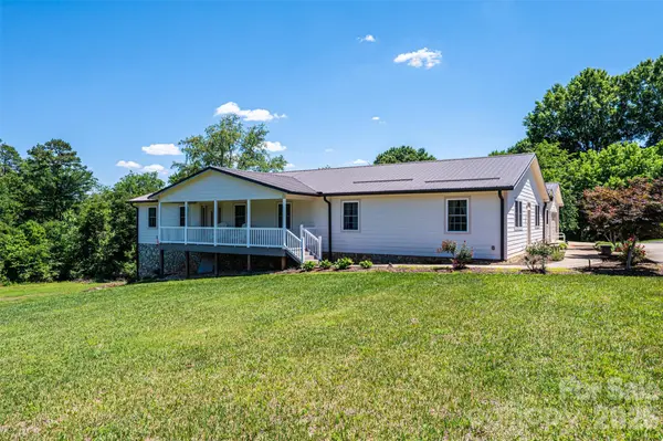 460 Sunset ST, Granite Falls, NC 28630