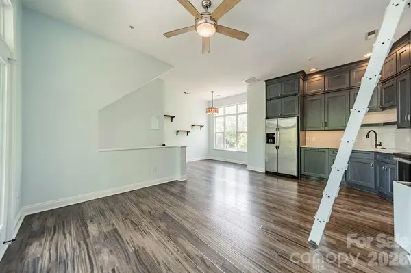 820 Garden District DR, Charlotte, NC 28202
