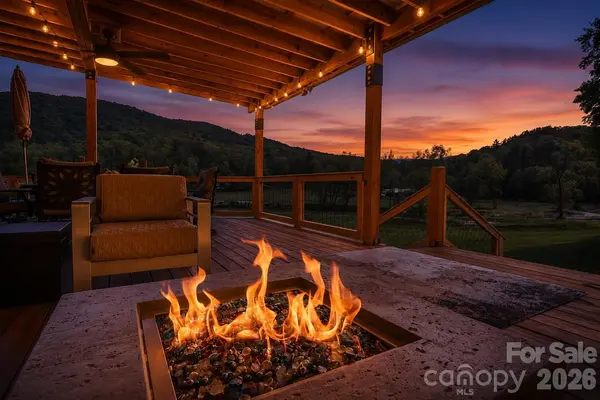 93 Franklin Crest RD, Spruce Pine, NC 28777