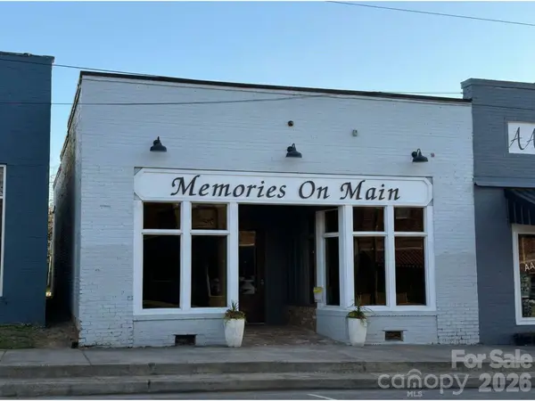 28 E Main ST, Maiden, NC 28650