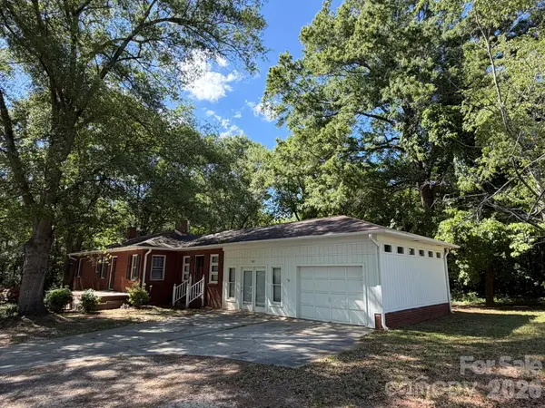 382 Alexis High Shoals RD, Dallas, NC 28034