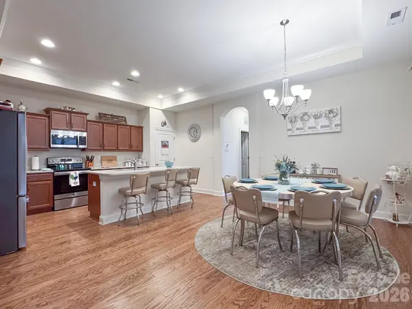 1062 Millview LN, Matthews, NC 28104