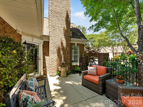 7444 Hurstbourne Green DR, Charlotte, NC 28277