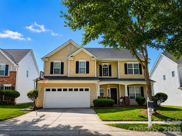 9806 Back Acre DR, Charlotte, NC 28213