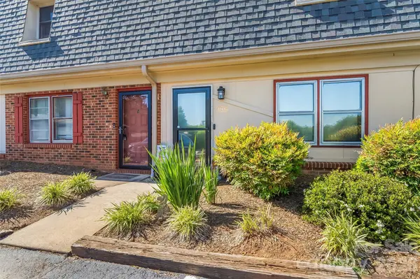 224 14th AVE SE #C,  Hickory,  NC 28602