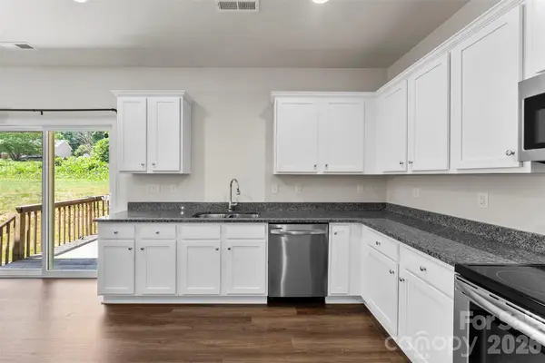 115 Stoney LN, Cherryville, NC 28021
