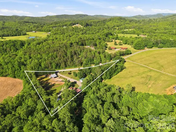 176 + 174 Oak Hollow RD, Union Grove, NC 28689