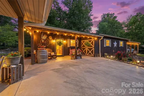 176 + 174 Oak Hollow RD, Union Grove, NC 28689