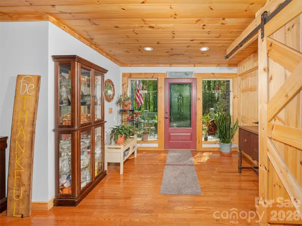 228 Continental Divide RD, Spruce Pine, NC 28777