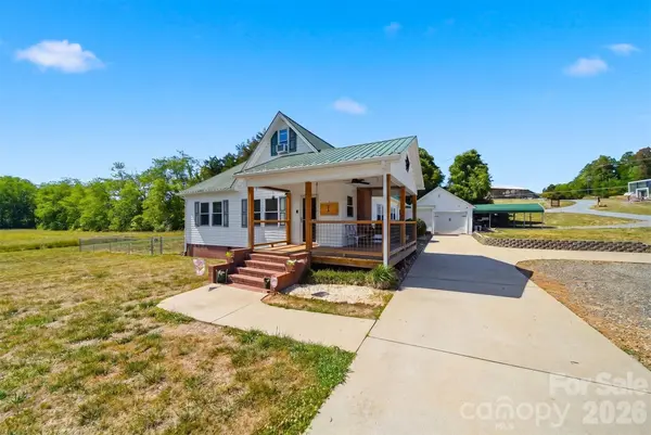 4039 Hartland RD, Lenoir, NC 28645