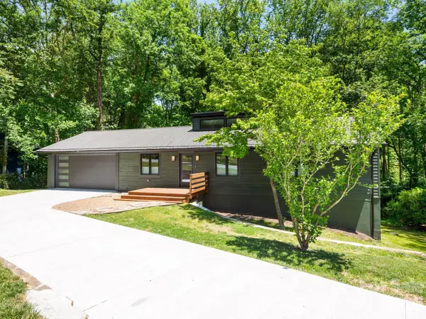 17 Muirfield DR, Arden, NC 28704