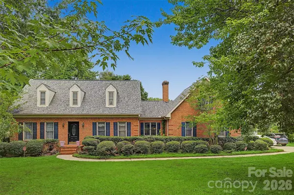 402 S Providence RD, Waxhaw, NC 28173