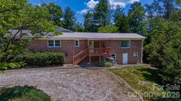 1542 Hwy 226 HWY, Casar, NC 28020