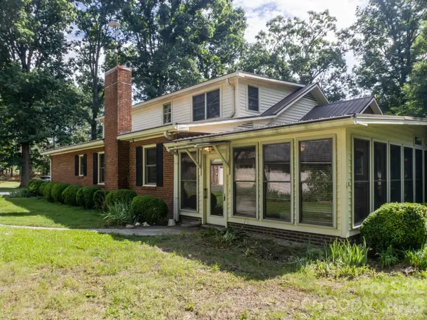 3250 Mount Pleasant RD S, Concord, NC 28025