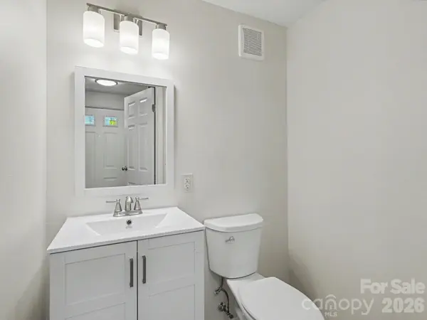 9416 Lexington CIR, Charlotte, NC 28213