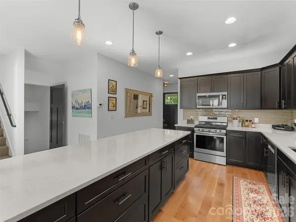 852 Marshall Ridge RD, Edneyville, NC 28792