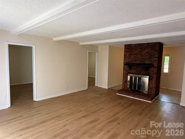 6341 Round Hill RD, Charlotte, NC 28211