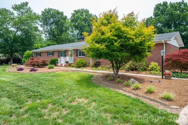 403 W Old Post RD,  Cherryville,  NC 28021