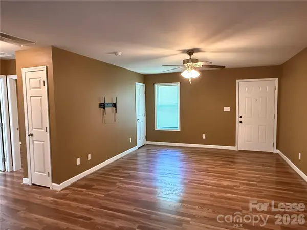 919 N Flint ST, Lincolnton, NC 28092