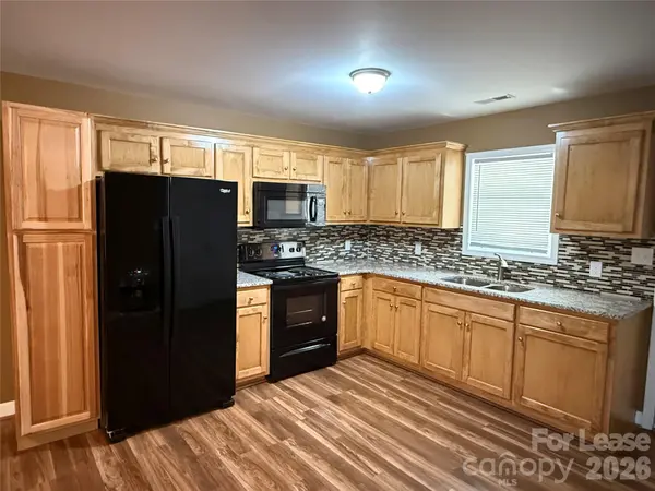 919 N Flint ST, Lincolnton, NC 28092