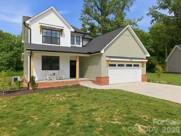 1906 Maius DR, Conover, NC 28613