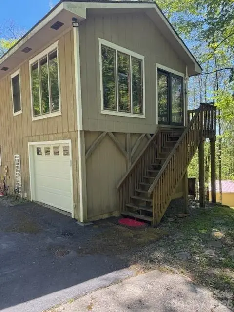 918 Plott Balsam RD, Maggie Valley, NC 28751